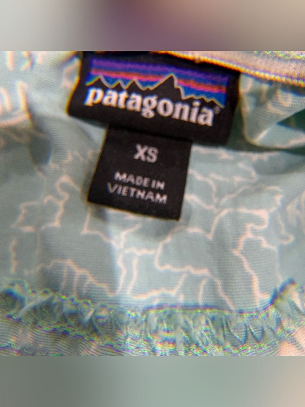 Patagonia Womens XS Baggies Shorts Green Tropical Print Hiking Outdoor - Picture 2 of 8